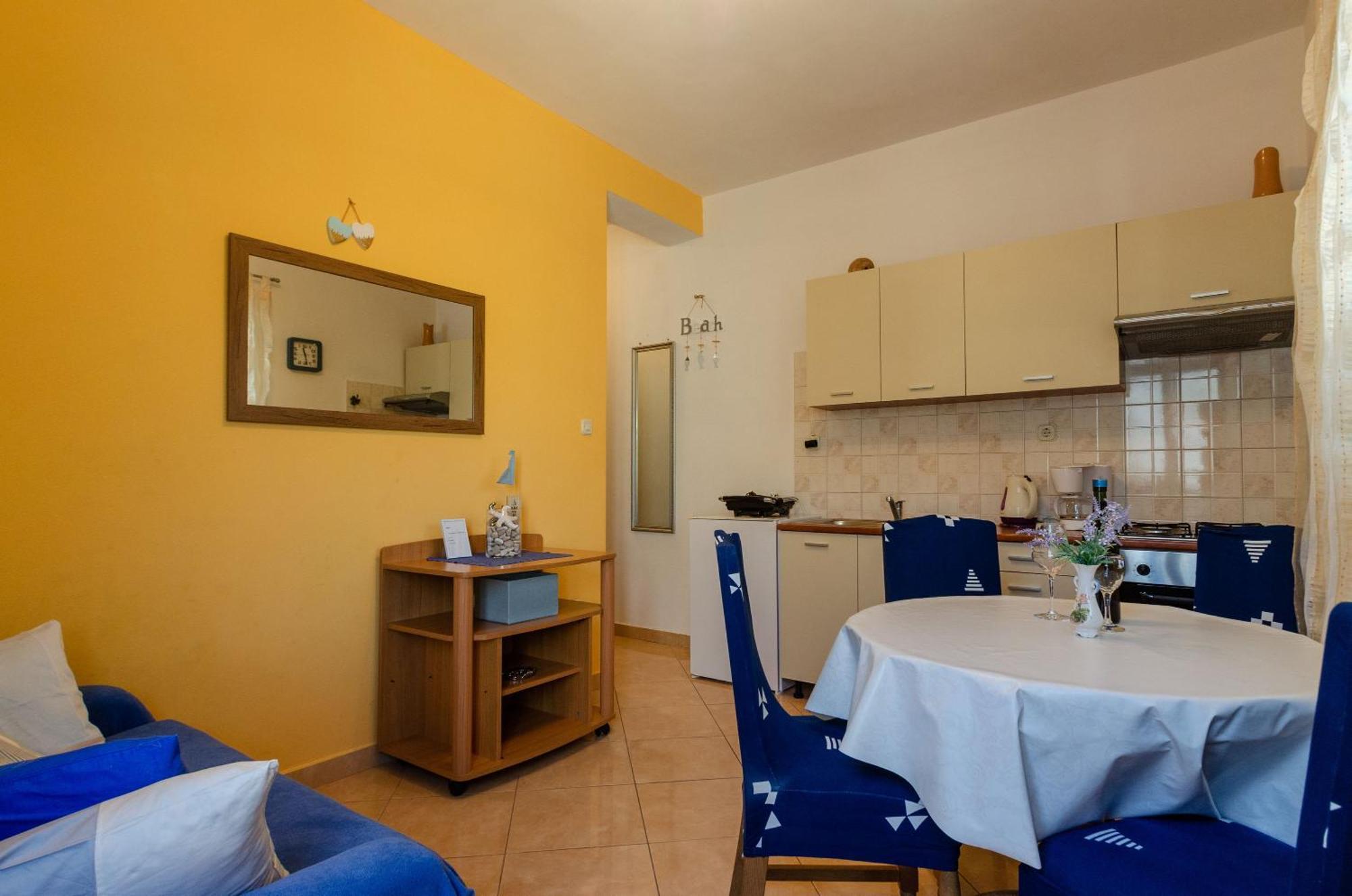 Apartmani Juraj Zavalatica Phòng bức ảnh
