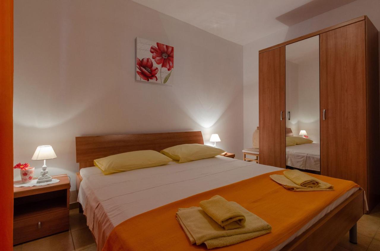 Apartmani Juraj Zavalatica Ngoại thất bức ảnh