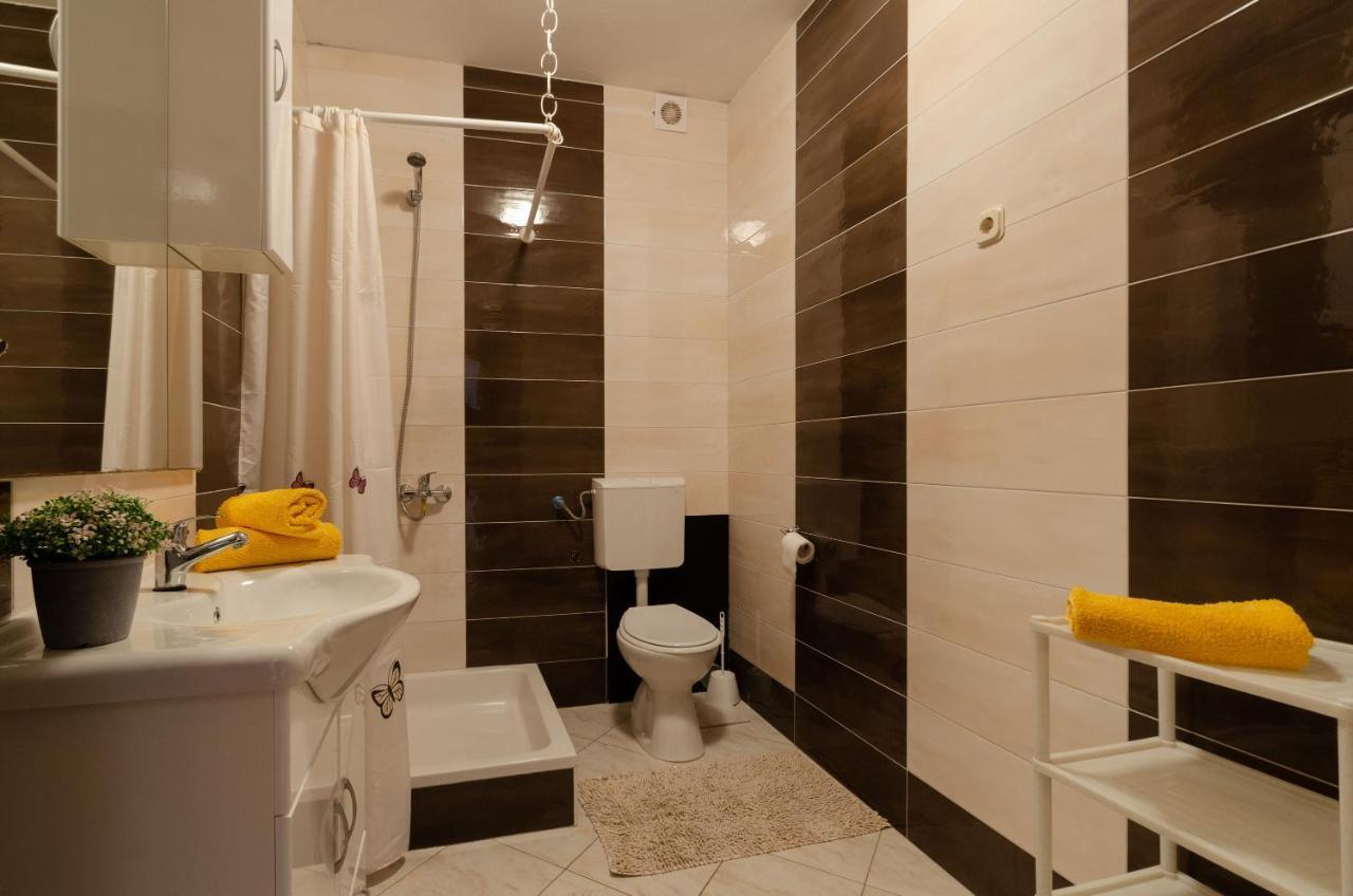 Apartmani Juraj Zavalatica Ngoại thất bức ảnh
