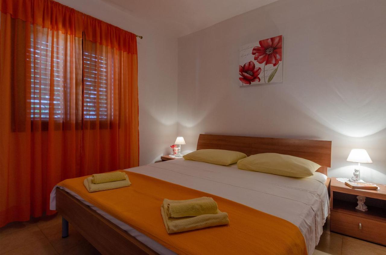 Apartmani Juraj Zavalatica Ngoại thất bức ảnh